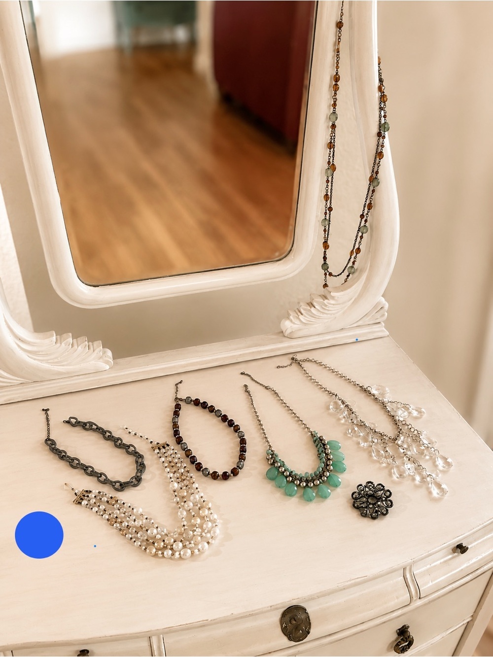 Vintage Costume Jewelry Lot 6 Pieces Necklaces & Brooch Boho Cottagecore